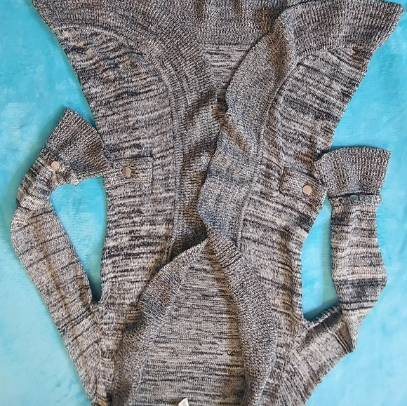 Ladies sweater - Picture 4 of 4